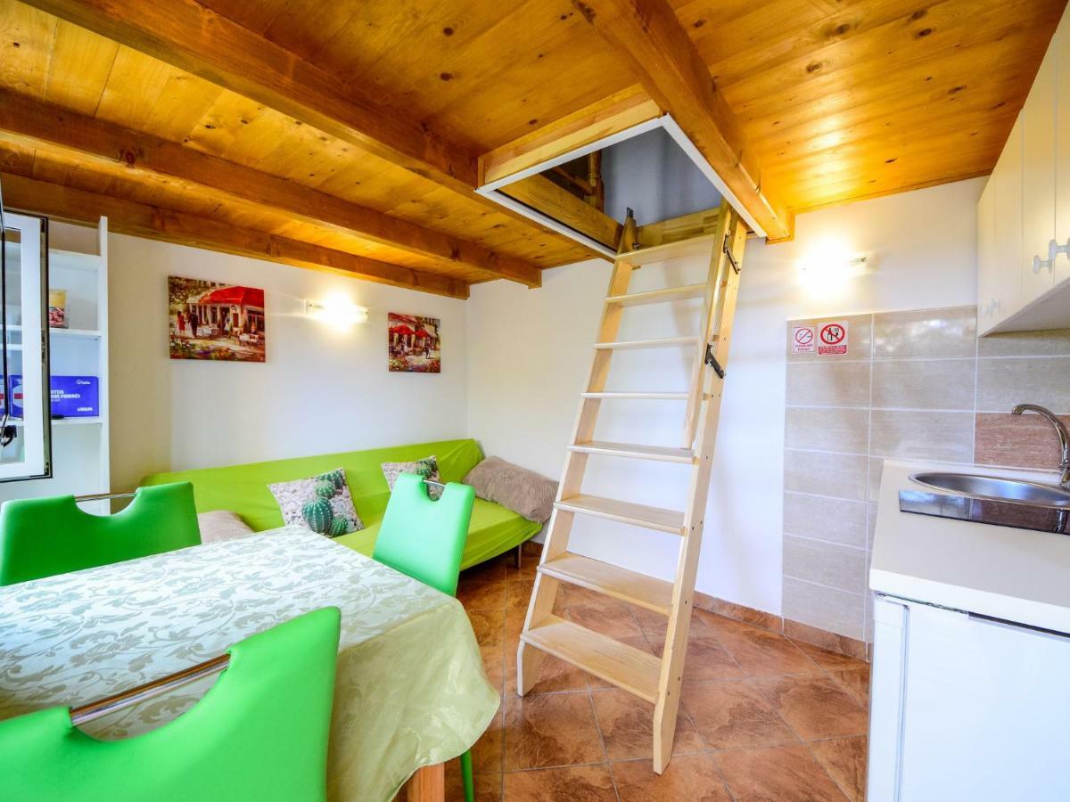 Opric Holiday Home Karolina By Interhome מראה חיצוני תמונה